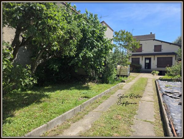 SEVRAN - Maison 5 pièces - 500 m2 de terrain avec garage et atelier
