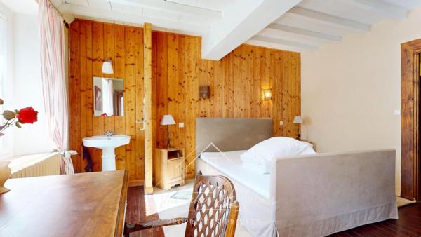 AUDE - AUBERGE - DOMAINE FORESTIER - 5 HECTARES