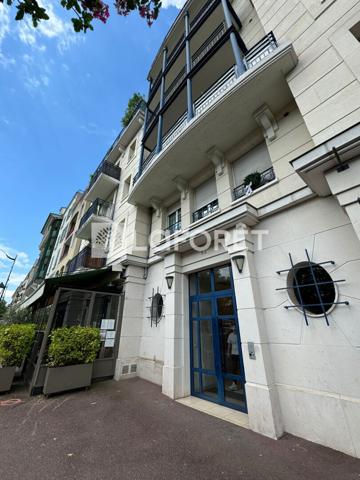 Location parking / box Le Plessis-Robinson - 90 €/mois