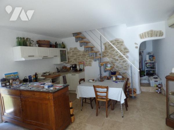 propriété rurale et terrain attenant de plus de 1ha dont parcelle boisée dans quartier calme ,