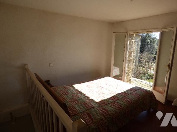 propriété rurale et terrain attenant de plus de 1ha dont parcelle boisée dans quartier calme ,