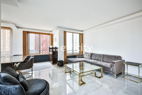Appartement
         3 pièces
        - 87 m² Exclusivité 800 000 € *