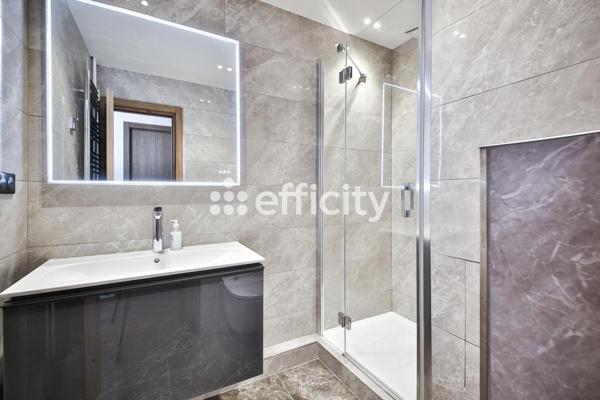 Appartement
         3 pièces
        - 87 m² Exclusivité 800 000 € *