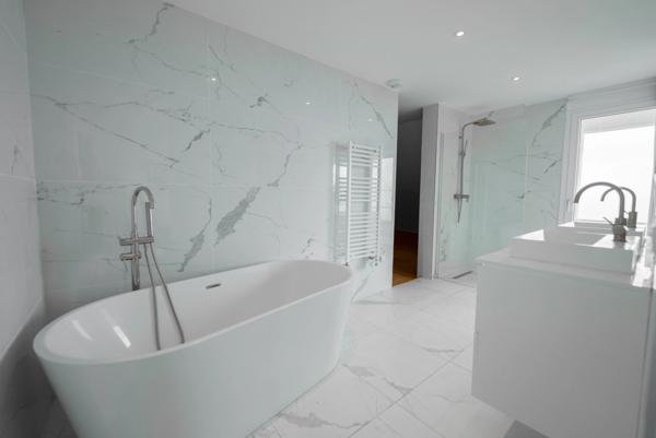 Maison à vendre 6-7 pièces de 246 m2 LUCINGES (74) Terrain d'env. 10'000 m2