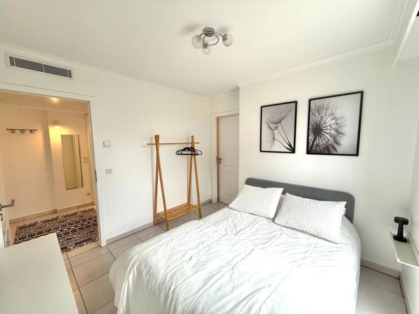 Appartement à vendre 2 pièces FREJUS (83) - 47 m² - Terrasse 25 m² - Garage en Sous-sol