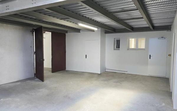 Location Local commercial 214 m2 à Bourgoin-Jallieu