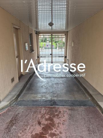 1 place de parking en sous-sol - Proche métro Bel Air