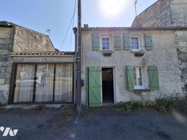 Ensemble immobilier de 3 logements (2 studios  et une maison T3) sur SAINTES - Quartier Les Arcivaux