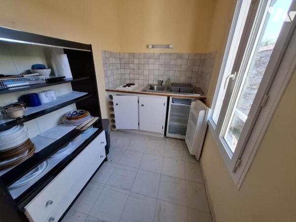 Ensemble immobilier de 3 logements (2 studios  et une maison T3) sur SAINTES - Quartier Les Arcivaux