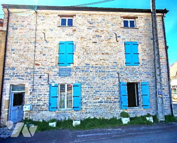 Spécial investisseur ! venez découvrir ce bel immeuble avec sa magnifique vue sur la Saône !