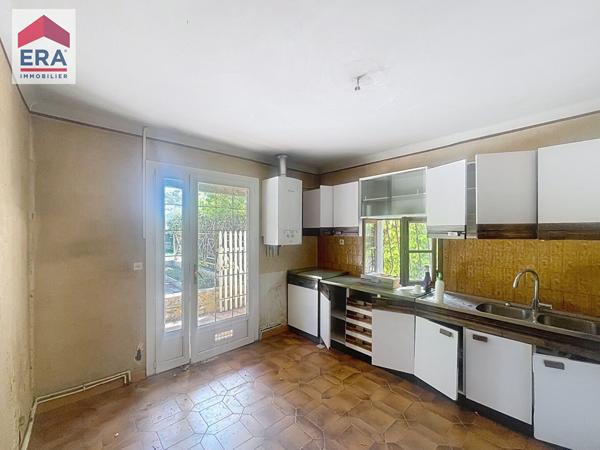 A VENDRE MARSEILLE 13014 ST JOSEPH MAISON TYPE 4 -STUDIO INDEPENDANT - JARDIN .