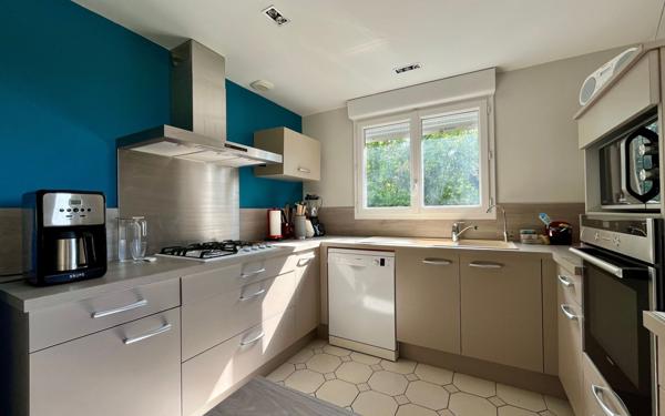 Maison à vendre    5 pièces •  Magné