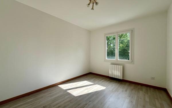 Maison à vendre    5 pièces •  Magné