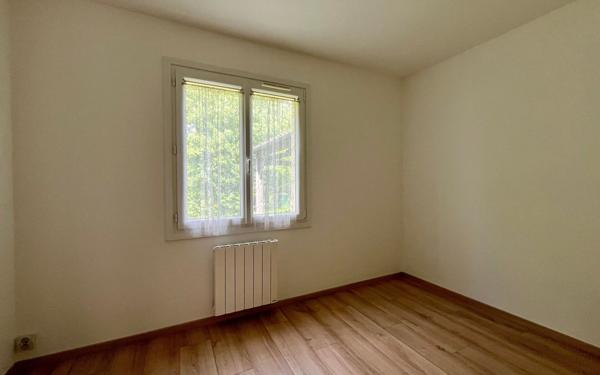 Maison à vendre    5 pièces •  Magné