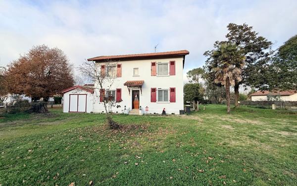 Maison à vendre    5 pièces •  Aire-sur-l'Adour
