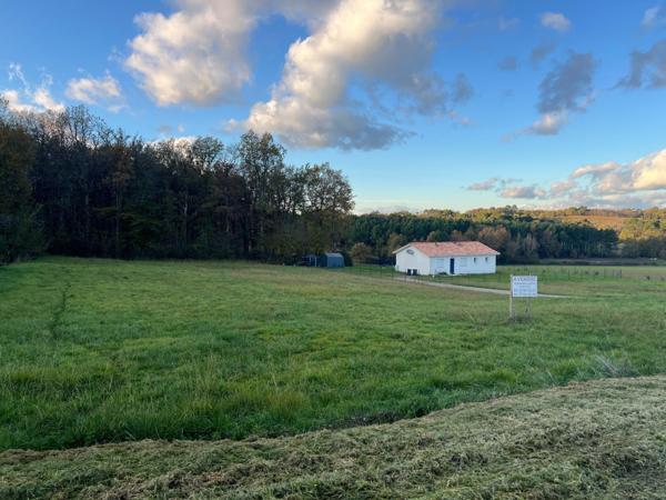 À vendre : Terrain constructible de 1 530 m² – Idéal pour votre projet de vie !