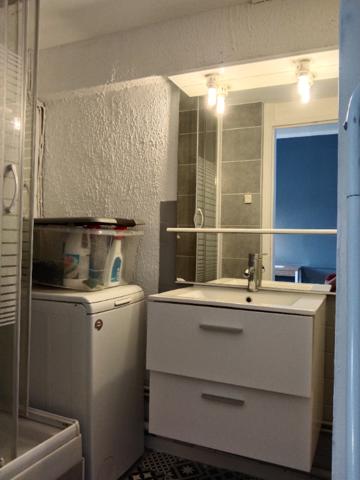 Studio meuble à 2mn de la gare de ROUEN.