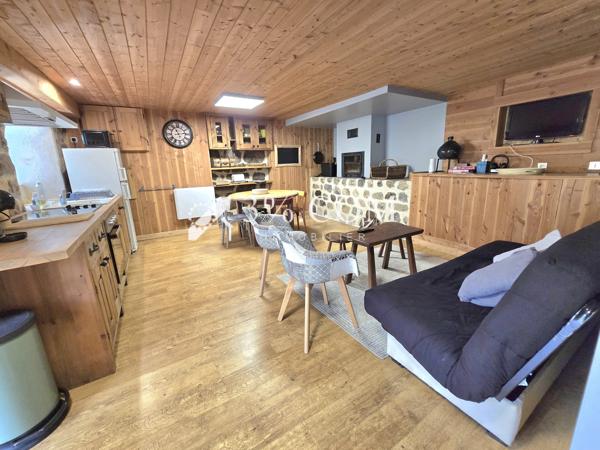 Appartement
                                                                                                                                                                                                                                                                                                                        2 pièce(s)                                                                                                                                                                                                                                                                                                                              36  m²