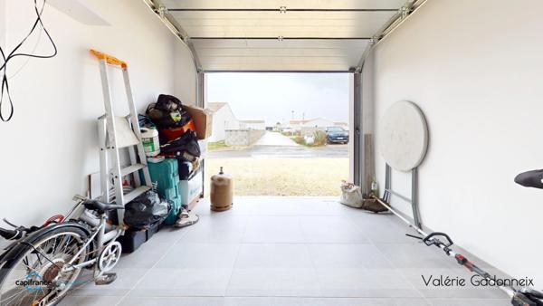 **À vendre - Maison neuve de plain-pied à Échillais (17620)**, Avec garage et Terrain clos.