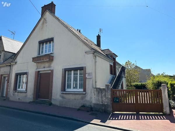 Grande maison à deux pas du centre de Sully-sur-Loire.