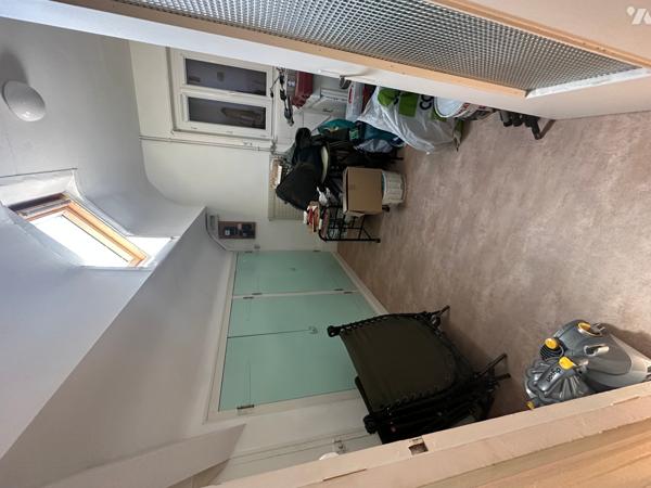 Grande maison à deux pas du centre de Sully-sur-Loire.