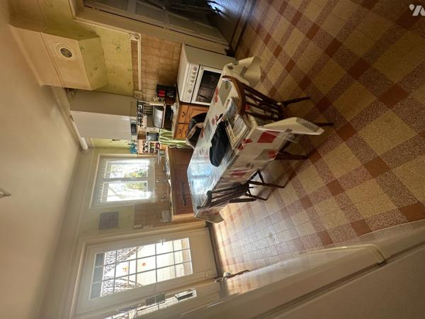 Grande maison à deux pas du centre de Sully-sur-Loire.