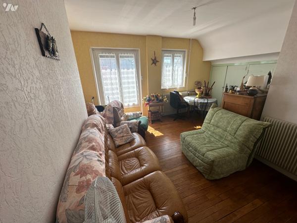 Grande maison à deux pas du centre de Sully-sur-Loire.