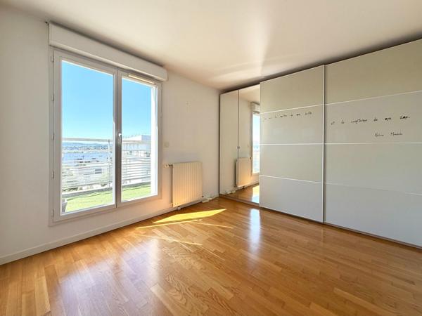 Appartement 5 pièces avec balcon, un parking et une cave
