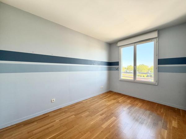 Appartement 5 pièces avec balcon, un parking et une cave