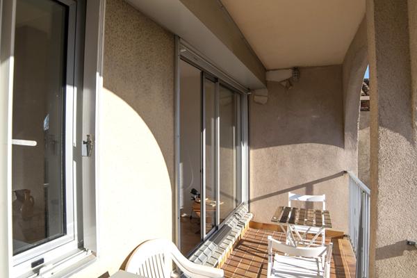 11100 NARBONNE A LOUER NARBONNE T1 BIS MEUBLE AVEC TERRASSE ET CLIMATISATION