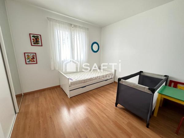 Maison 4 chambres avec piscine et garage