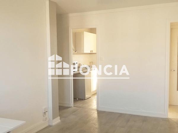 Location Appartement meublé 3 pièces 48.41 m² - 50 RUE LEGRAVEREND Rennes 35000