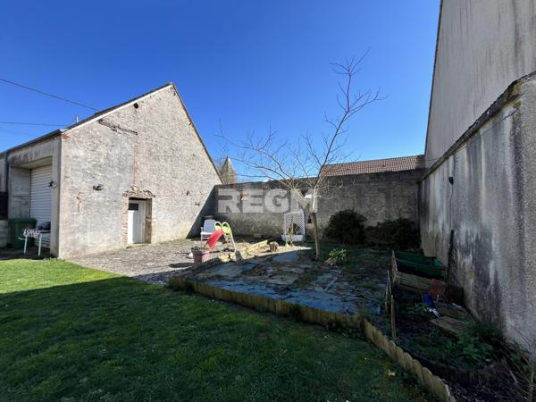 Mer (41500) Maison de Village à Vendre - 10 minutes de MER (41500)