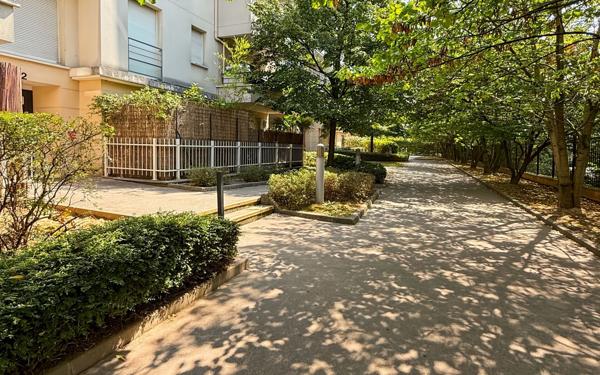 Appartement à vendre    4 pièces • 88,92 m2 Saint-Denis