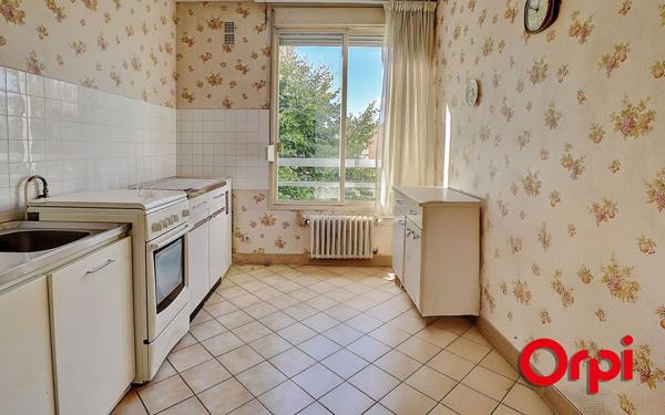 Appartement à vendre    2 pièces •  Bourgoin-Jallieu