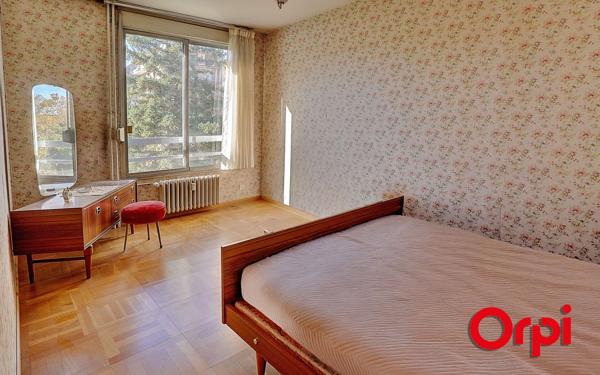 Appartement à vendre    2 pièces •  Bourgoin-Jallieu