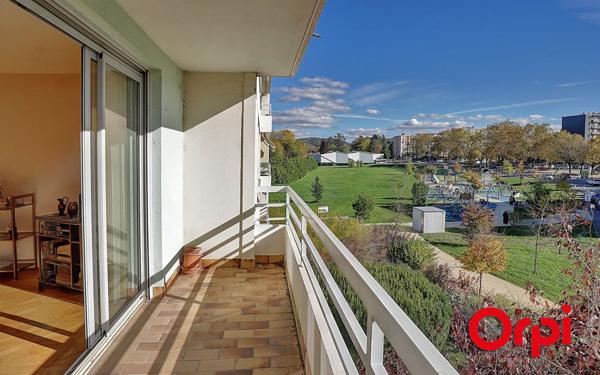 Appartement à vendre    2 pièces •  Bourgoin-Jallieu