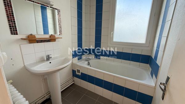 Exclusivité à Rochefort - Appartement 3ème et dernier étage 2 chambres avec Balconnet e Parking privatif