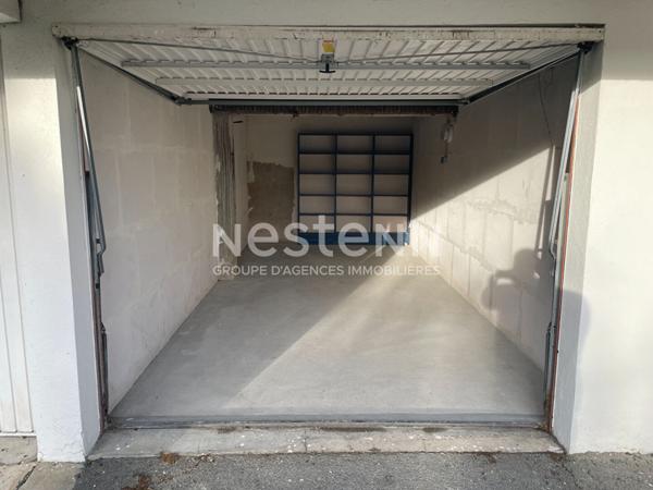 Exclusivité à Rochefort - Appartement 3ème et dernier étage 2 chambres avec Balconnet e Parking privatif