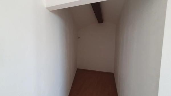 Quartier calme : Maison de ville avec garage !