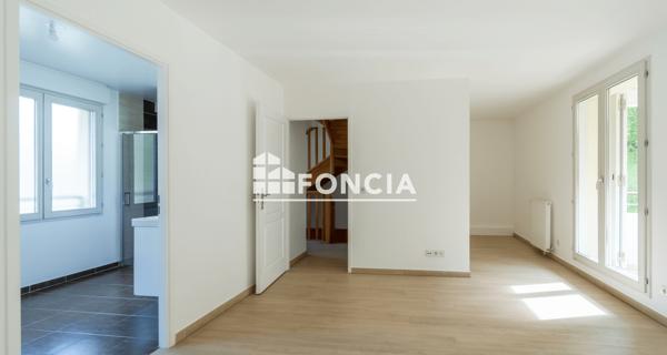 À vendre Maison 5 pièces 110.45 m² - Le Port-marly 78560
