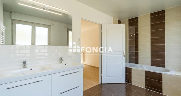 À vendre Maison 5 pièces 110.45 m² - Le Port-marly 78560