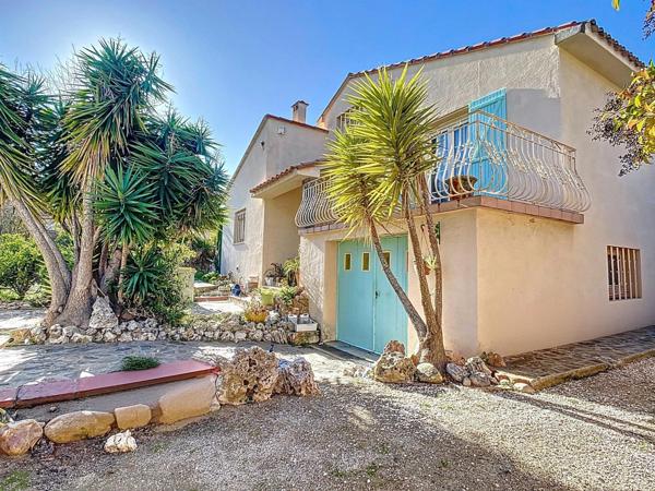 Maison de 4 chambres sur terrain 600m² et piscine