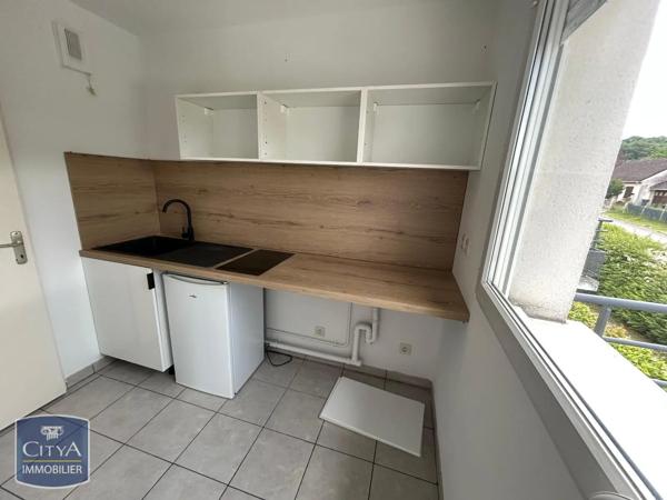 Appartement à louer 2 pièces 55.82m² Villeneuve-sur-Yonne (89500)