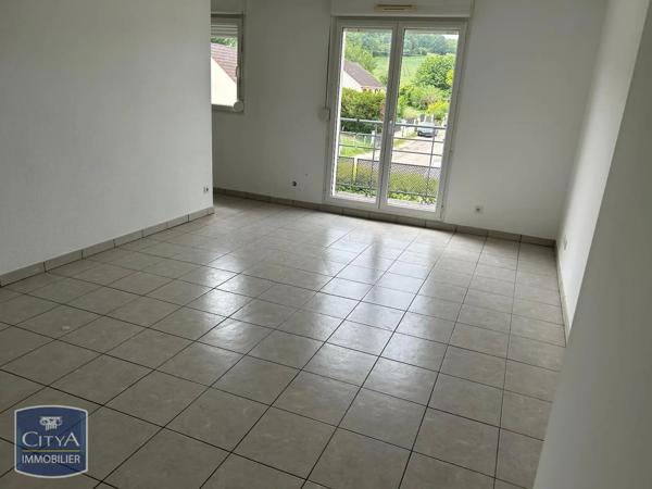 Appartement à louer 2 pièces 55.82m² Villeneuve-sur-Yonne (89500)