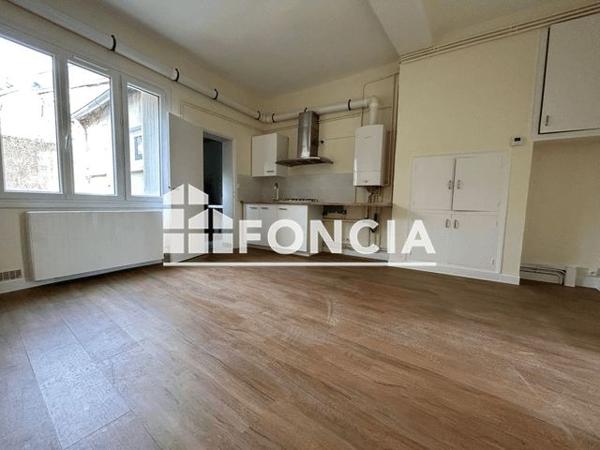 Location Appartement 3 pièces 49.5 m² - 25 QUAI ALSACE LORRAINE Chatellerault 86100