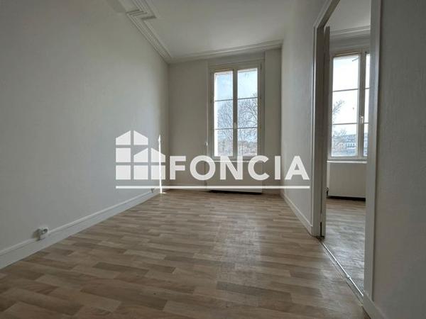 Location Appartement 3 pièces 49.5 m² - 25 QUAI ALSACE LORRAINE Chatellerault 86100