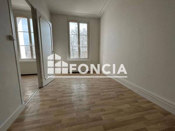 Location Appartement 3 pièces 49.5 m² - 25 QUAI ALSACE LORRAINE Chatellerault 86100