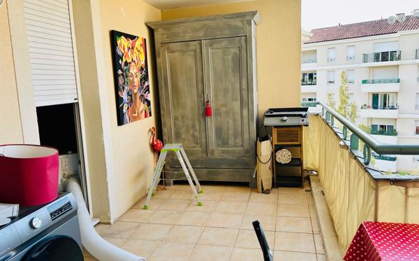 Appartement à vendre    3 pièces • 61,20 m2 Toulon