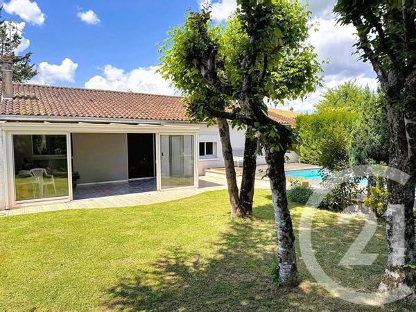 Maison à vendre  6 pièces - 159 m2 ST YRIEIX SUR CHARENTE - 16